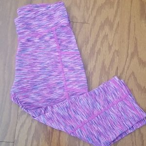 Girls athletic capri leggings
